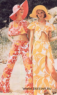 Эстонские манекенщицы в пляжных костюмах из набивного ситца и сатина работы Саймы Крик. "Силуэт", лето 1973г. Таллин.