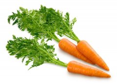 Храните морковь в шелухе лука