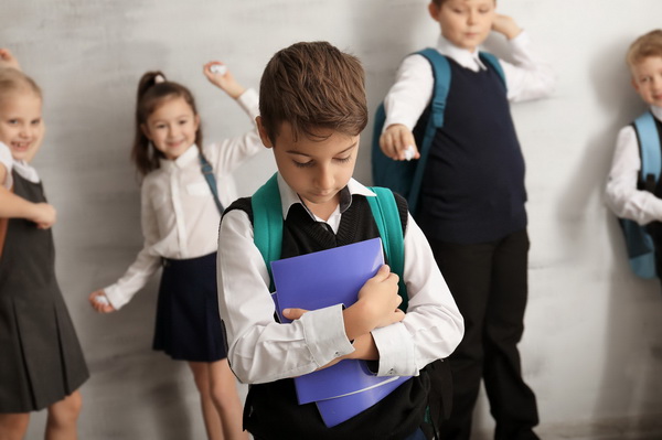 Как оградить ребенка от издевательства одноклассников